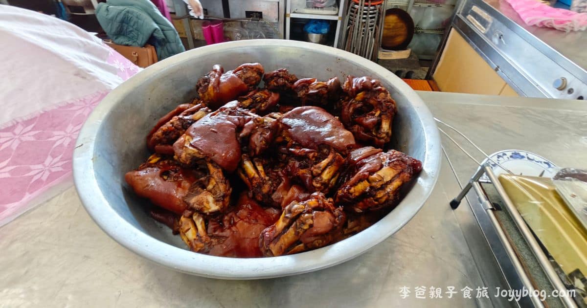 屏東豬腳《萬巒豬腳大王》楓港分店 ! 肥滋滋又不膩的好味道，一吃就難忘 ! - 屏東, 屏東 豬腳, 屏東美食, 楓港分店, 萬巒, 萬巒豬腳大王, 豬腳